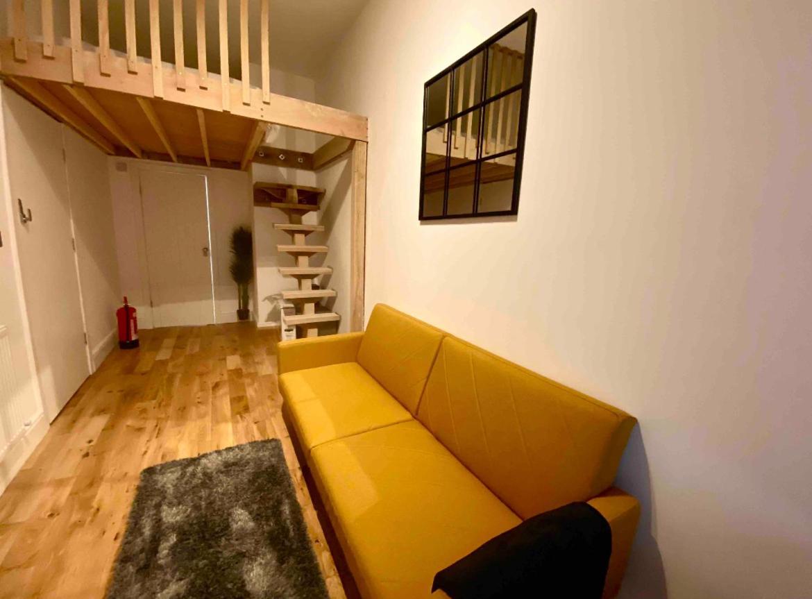 Apartamento Flat 8, 10 St Johns Bournemouth Exterior foto